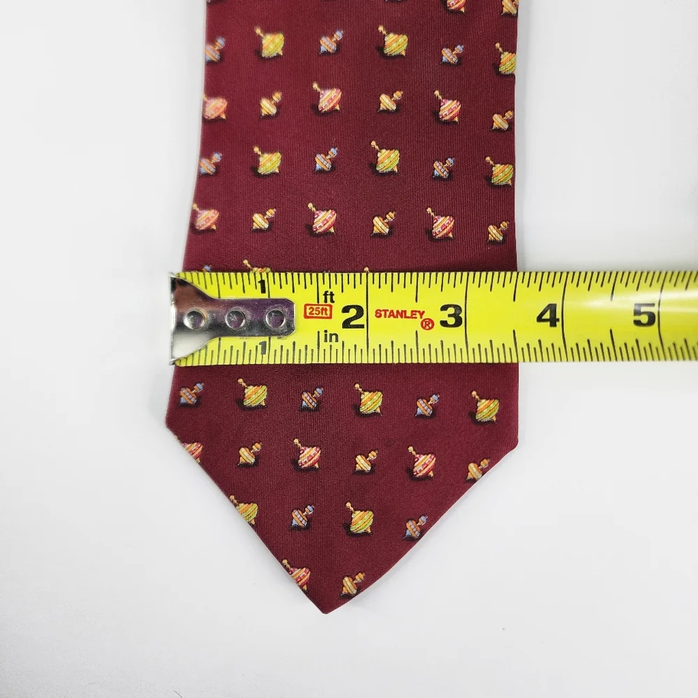 SALVATORE FERRAGAMO Red Tops Silk Tie.